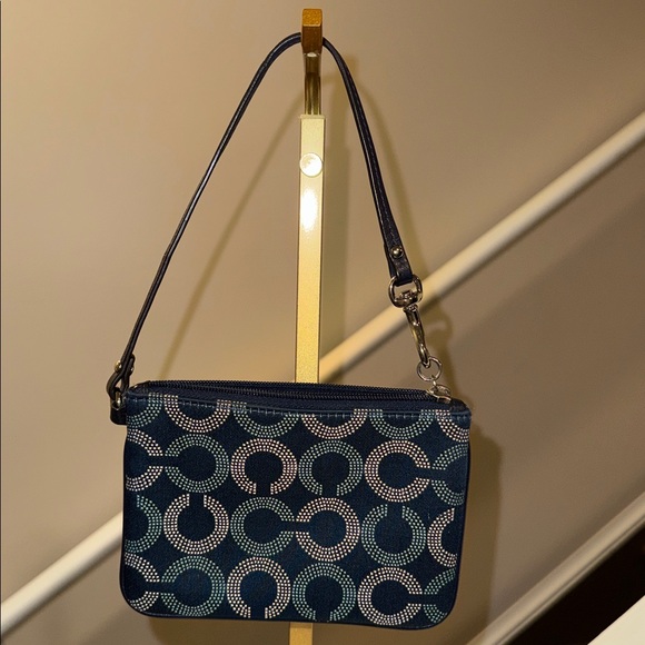 T.) COACH Signature Optic Navy Silver Wristlet - Picture 1 of 1